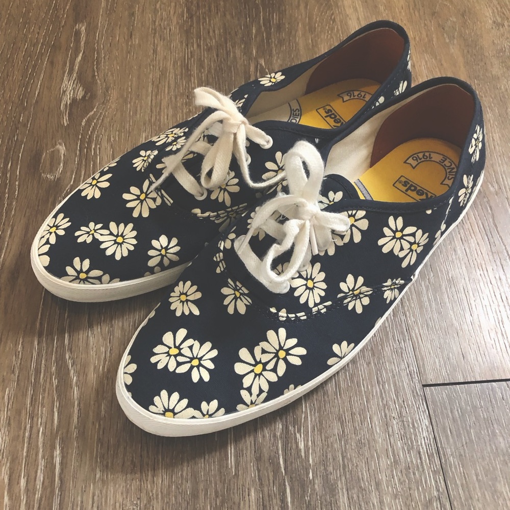 Woman’s Daisy Keds shoes
